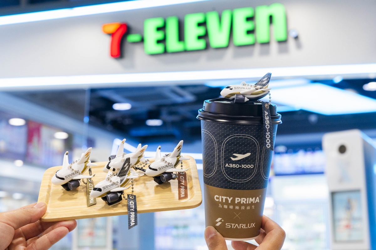 小七「飛機造型杯塞」只要９元！星宇航空集點、咖啡半價，加碼喝熱罐飲新品