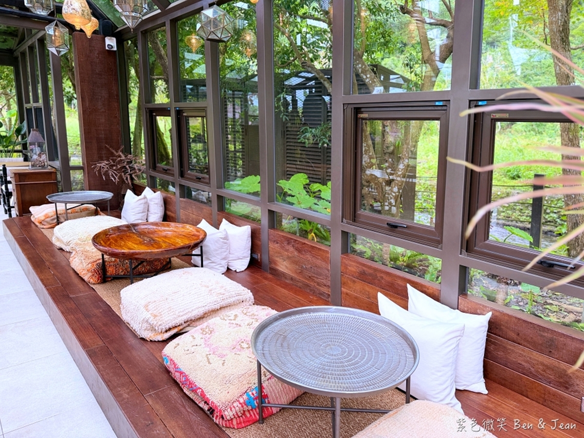 宜蘭最新「紅岩玻璃屋」早午餐！850坪園區摩洛哥風超好拍，澎派早餐盤秒飛地中海