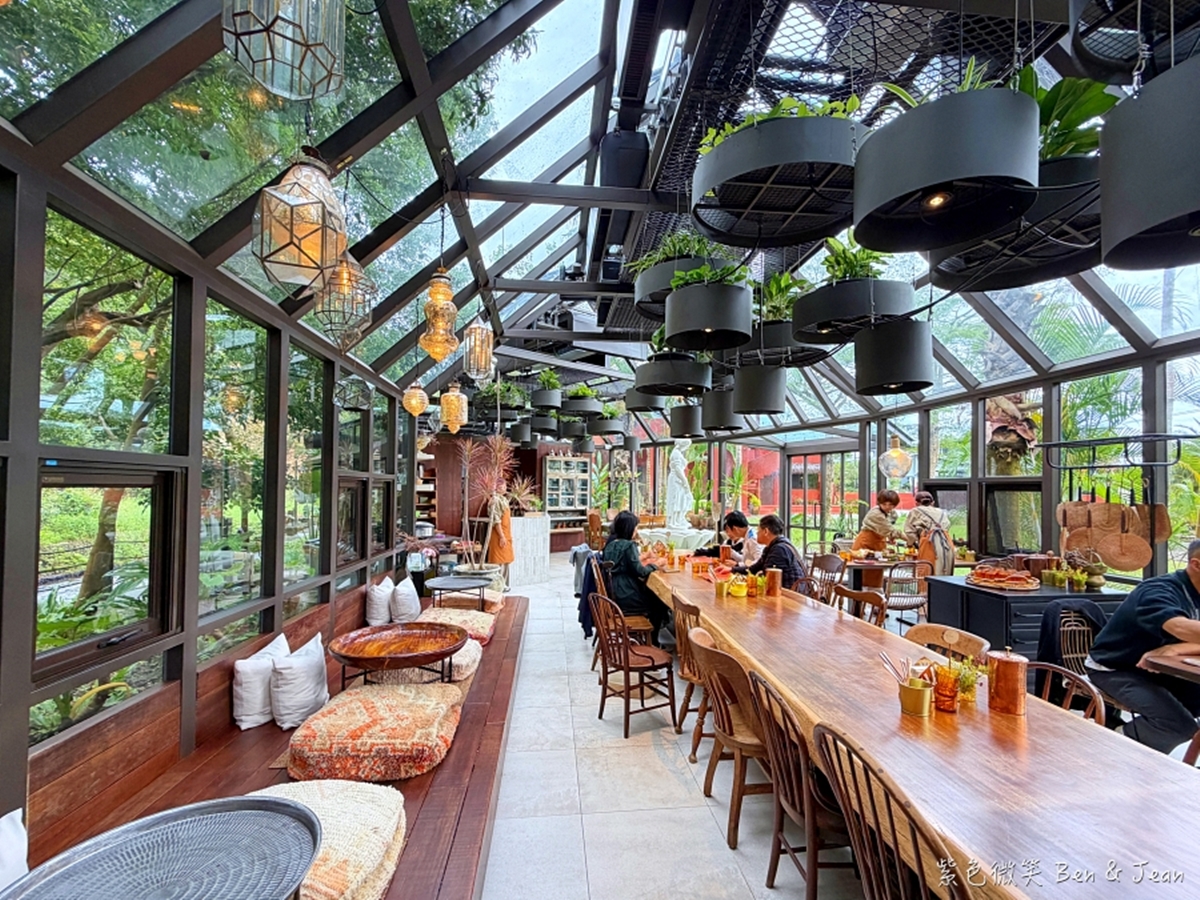 宜蘭最新「紅岩玻璃屋」早午餐！850坪園區摩洛哥風超好拍，澎派早餐盤秒飛地中海
