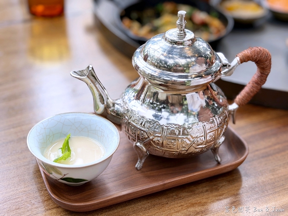 宜蘭最新「紅岩玻璃屋」早午餐！850坪園區摩洛哥風超好拍，澎派早餐盤秒飛地中海