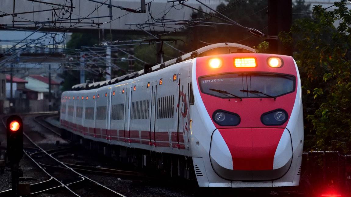 台鐵高鐵新規將上路！４違規行為恐被罰7500元，別在月台奔跑嬉鬧、大廳遊蕩