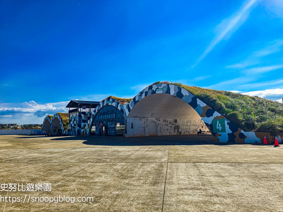 軍工裝OOTD這裡拍!桃園隱藏版「空軍基地」免費開放,橘色飛行服美照刷爆IG 軍工裝OOTD這裡拍!桃園隱藏版「空軍基地」免費開放,橘色飛行服美照刷爆IG