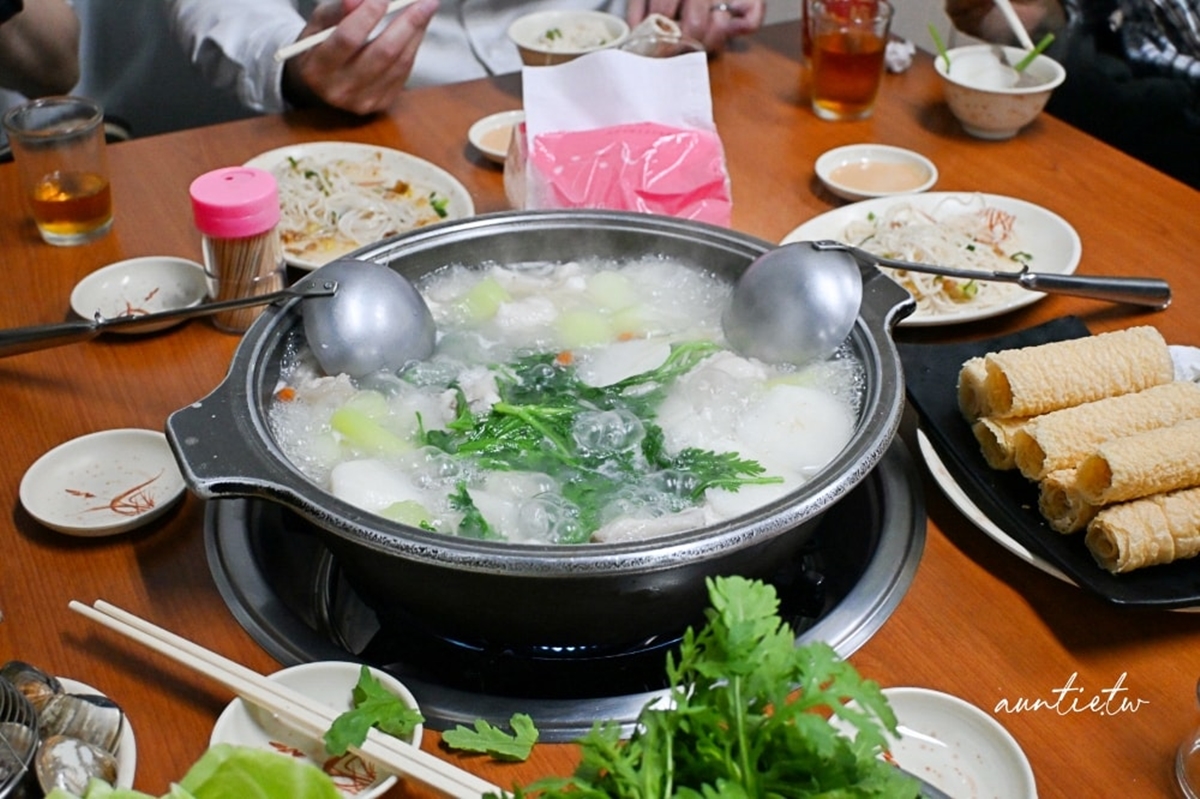 台北羊肉爐哪間強?網推這家平日宵夜場也炸滿,冬季限定「菜心羊」排1小時也要吃 台北羊肉爐哪間強?網推這家平日宵夜場也炸滿,冬季限定「菜心羊」排1小時也要吃