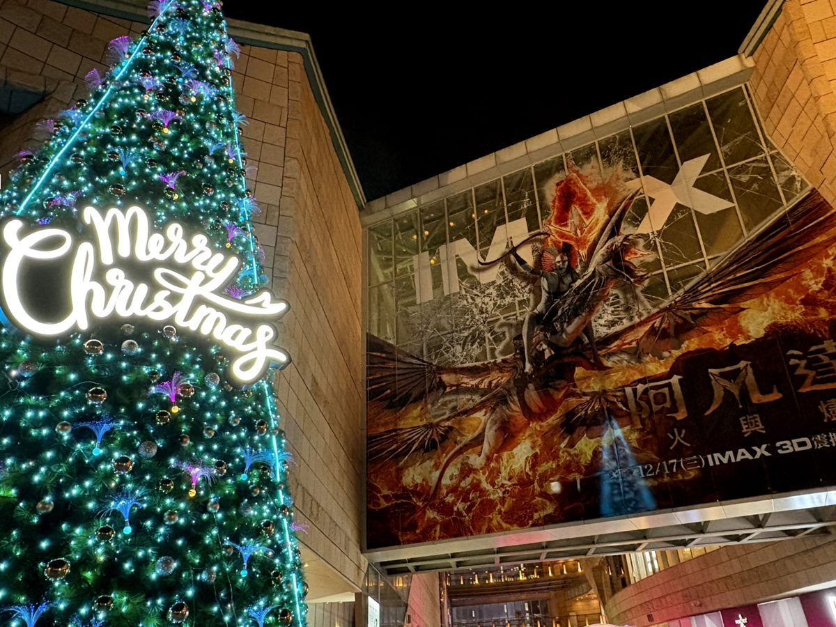 免飛日本衝「環球快閃店」!免費打卡3公尺超Q沒牙,小小兵、侏羅紀公園周邊 免飛日本衝「環球快閃店」!免費打卡3公尺超Q沒牙,小小兵、侏羅紀公園周邊