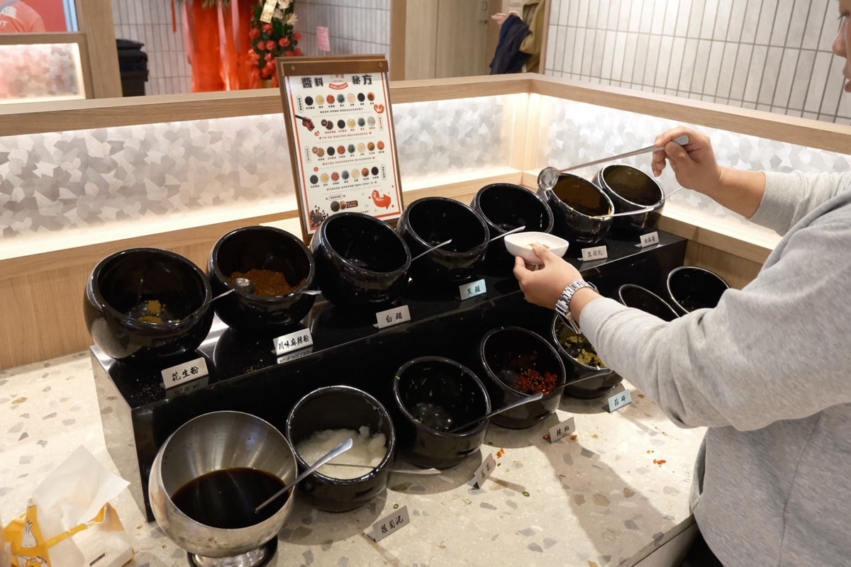 圍圍爐爐第1間「平價小火鍋」!328元爽嗑爆炒鍋,大苑子飲品、霜淇淋暢吃 圍圍爐爐第1間「平價小火鍋」!328元爽嗑爆炒鍋,大苑子飲品、霜淇淋暢吃