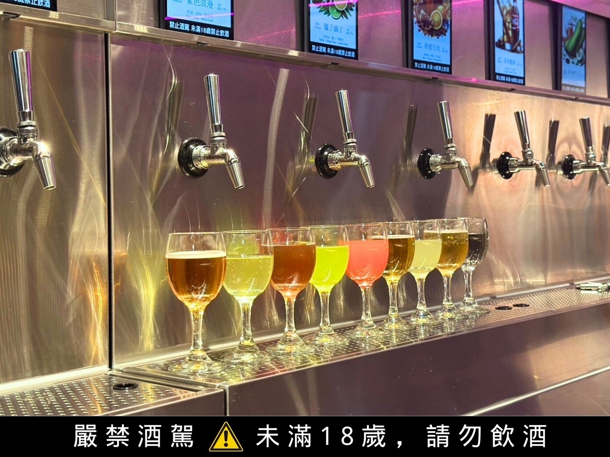 全台僅３間！「高CP值鍋物」升級酒牆＋70款鍋料吃到飽，連３天免費送肉盤