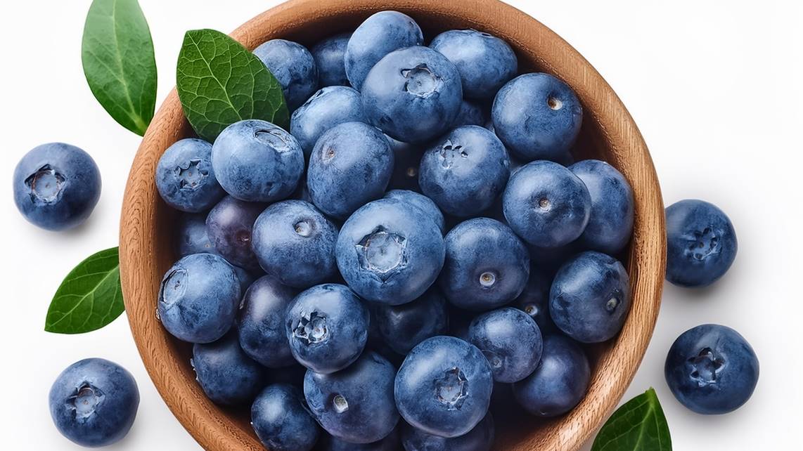 洗藍莓別再泡鹽水！專家教１招去除農藥、徹底洗淨，加碼吃藍莓禁忌好處