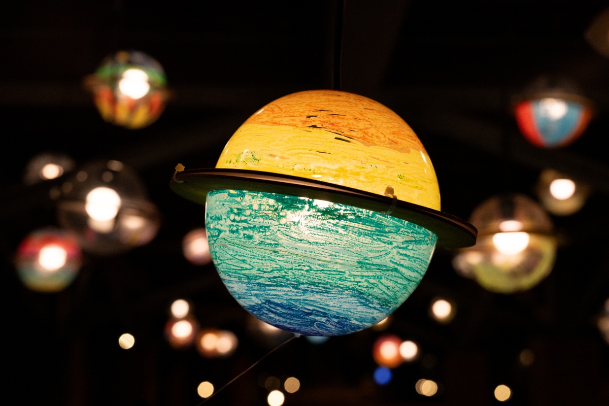 新竹最美「光影藝術節」回來了!免費逛到明年,打卡送星星手燈、假日有市集 新竹最美「光影藝術節」回來了!免費逛到明年,打卡送星星手燈、假日有市集