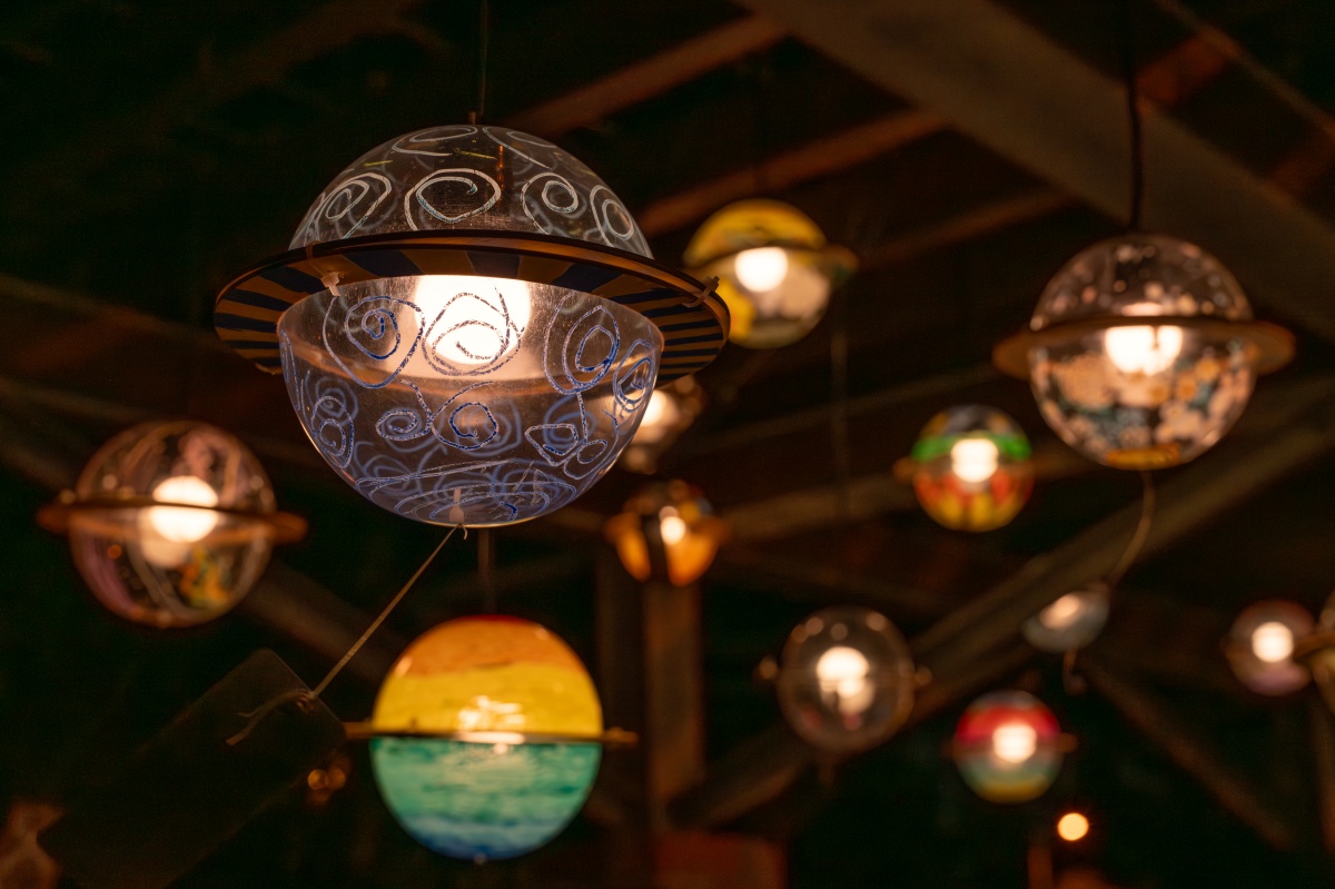 新竹最美「光影藝術節」回來了!免費逛到明年,打卡送星星手燈、假日有市集 新竹最美「光影藝術節」回來了!免費逛到明年,打卡送星星手燈、假日有市集