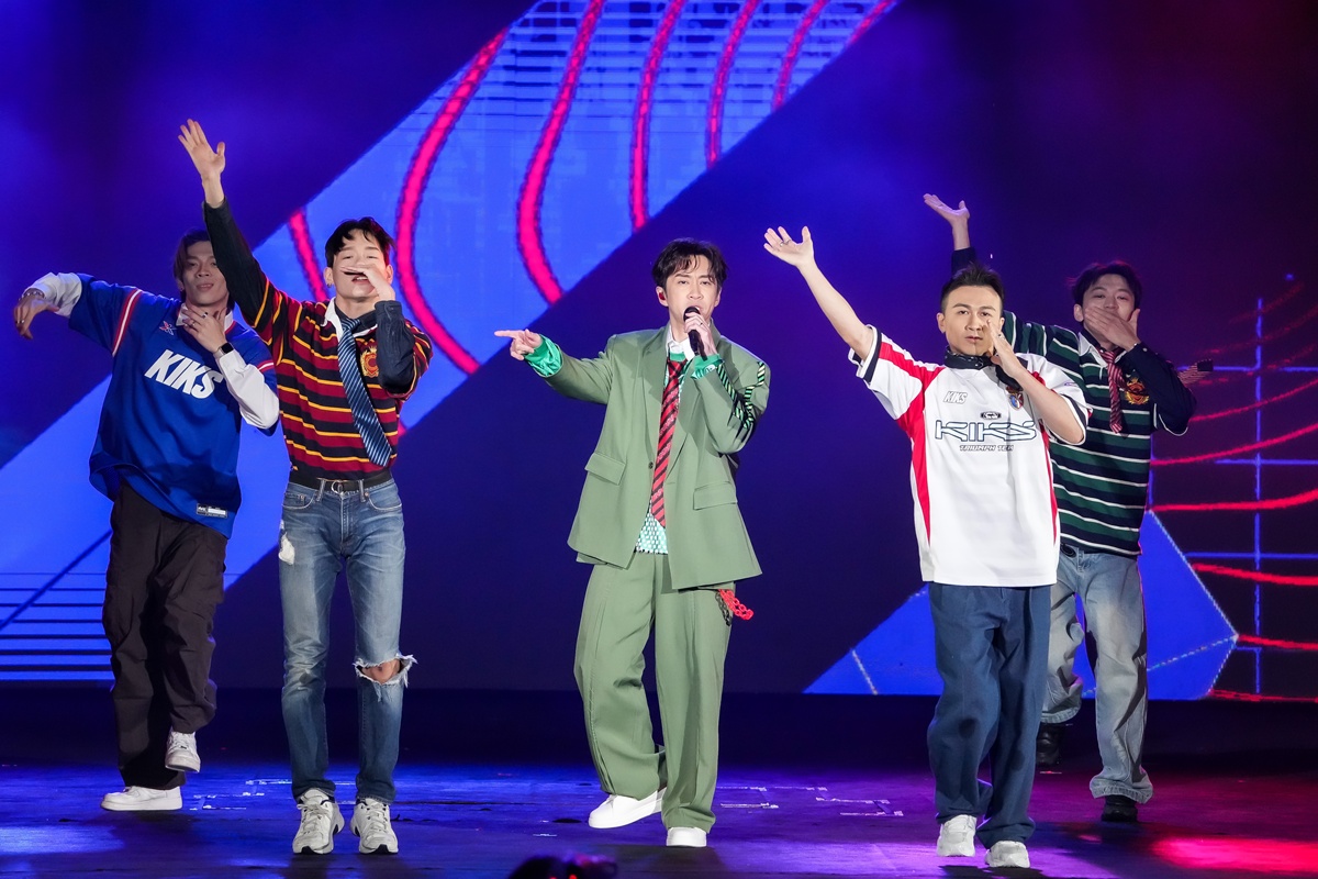 「巨星耶誕演唱會」火熱開唱!陳漢典、曾子余、朵拉主持,重磅卡司嗨爆全場 「巨星耶誕演唱會」火熱開唱!陳漢典、曾子余、朵拉主持,重磅卡司嗨爆全場