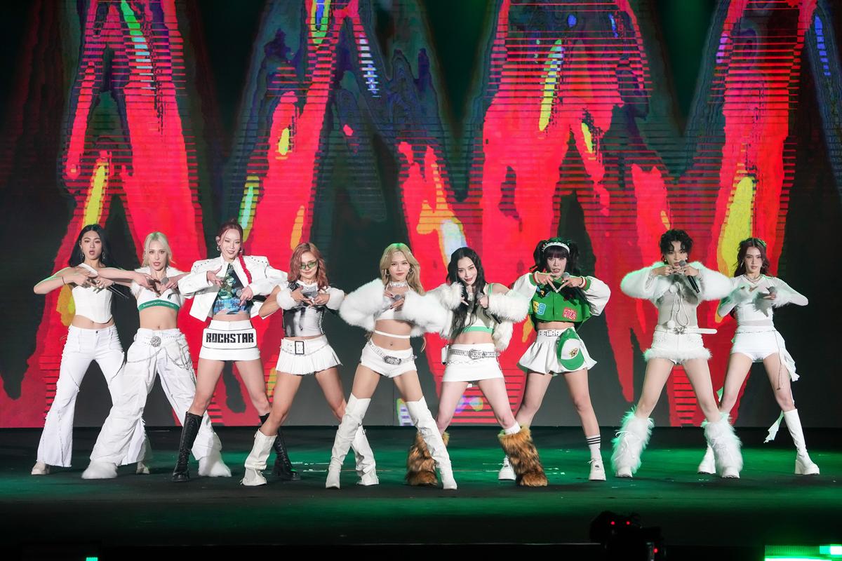 「巨星耶誕演唱會」告五人震撼開場!重磅卡司點燃週末夜晚,動力火車壓軸登場 「巨星耶誕演唱會」告五人震撼開場!重磅卡司點燃週末夜晚,動力火車壓軸登場