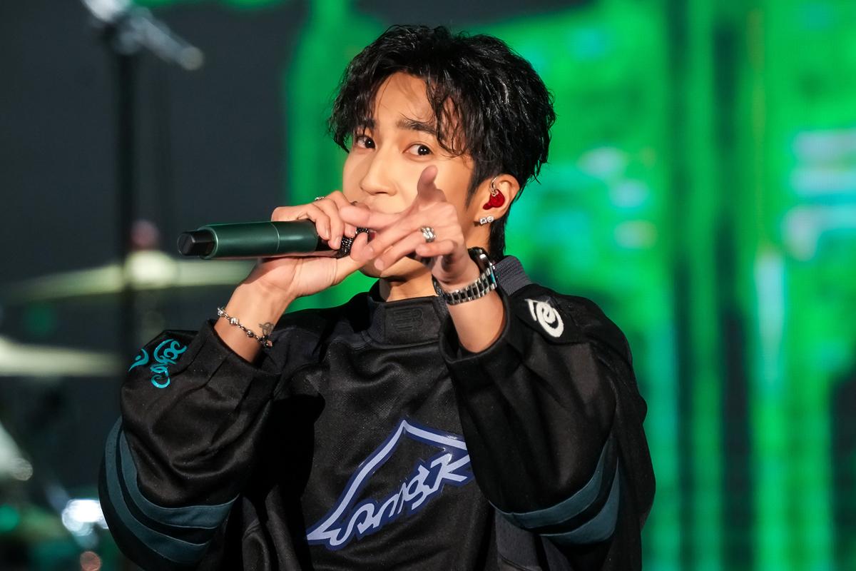 「巨星耶誕演唱會」告五人震撼開場!重磅卡司點燃週末夜晚,動力火車壓軸登場 「巨星耶誕演唱會」告五人震撼開場!重磅卡司點燃週末夜晚,動力火車壓軸登場