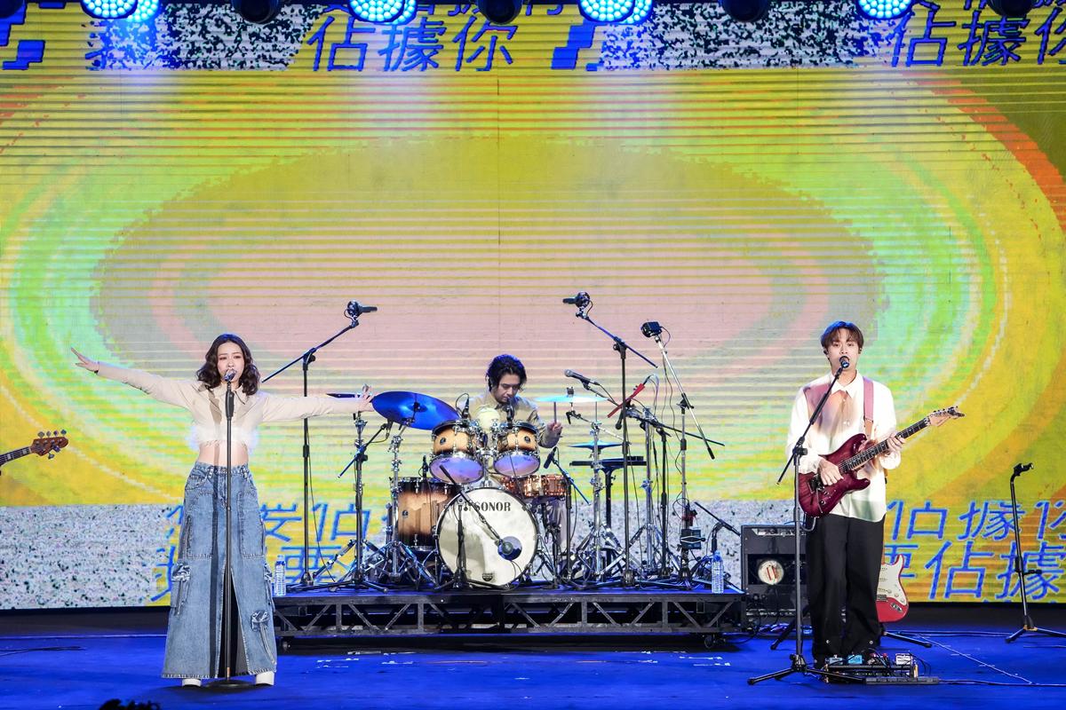 「巨星耶誕演唱會」告五人震撼開場!重磅卡司點燃週末夜晚,動力火車壓軸登場 「巨星耶誕演唱會」告五人震撼開場!重磅卡司點燃週末夜晚,動力火車壓軸登場