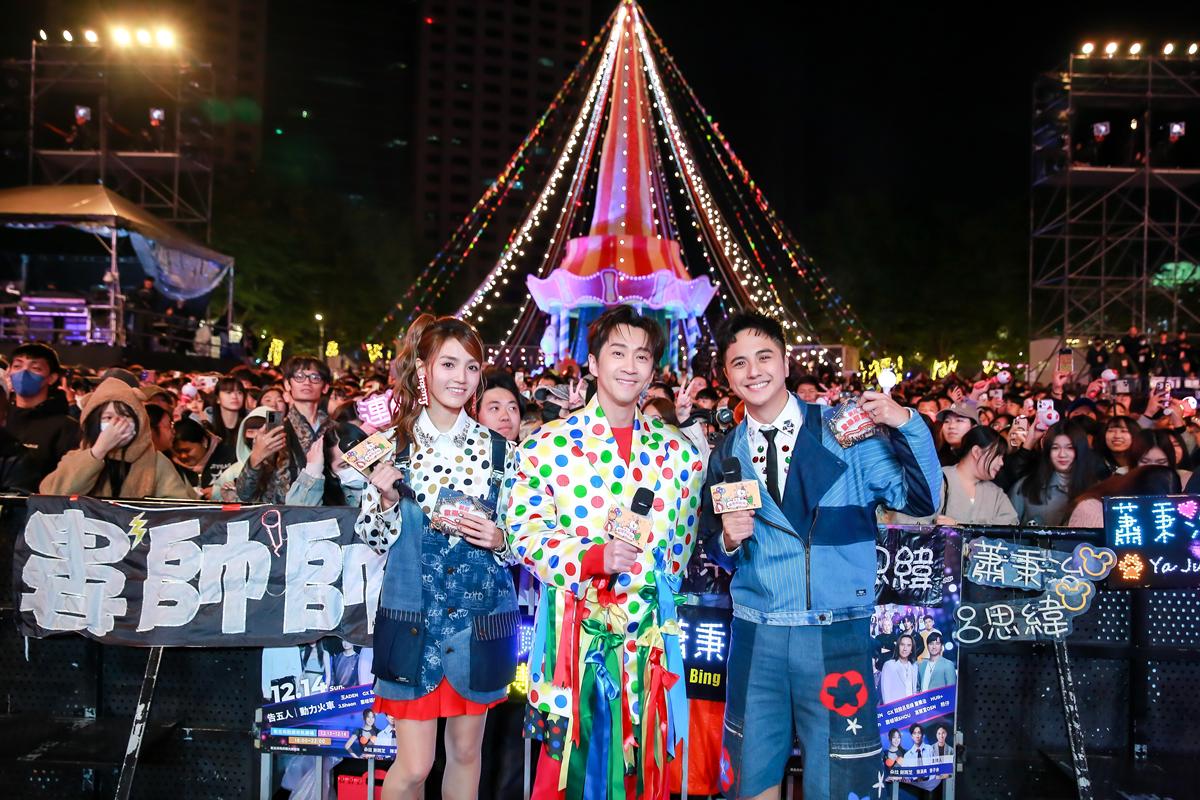 「巨星耶誕演唱會」告五人震撼開場!重磅卡司點燃週末夜晚,動力火車壓軸登場 「巨星耶誕演唱會」告五人震撼開場!重磅卡司點燃週末夜晚,動力火車壓軸登場