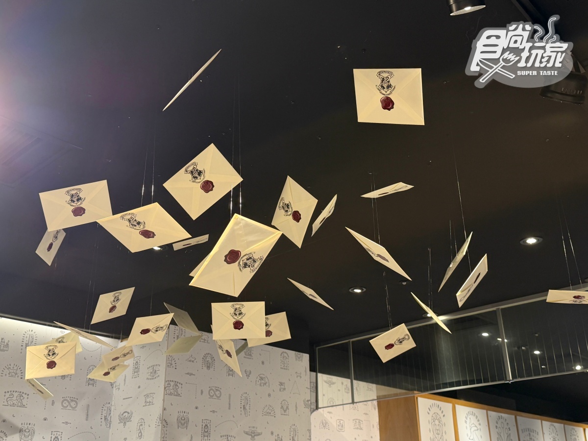 哈利波特快閃店登台!免費打卡霍格華茲6大場景,還有近60款最新周邊 哈利波特快閃店登台!免費打卡霍格華茲6大場景,還有近60款最新周邊