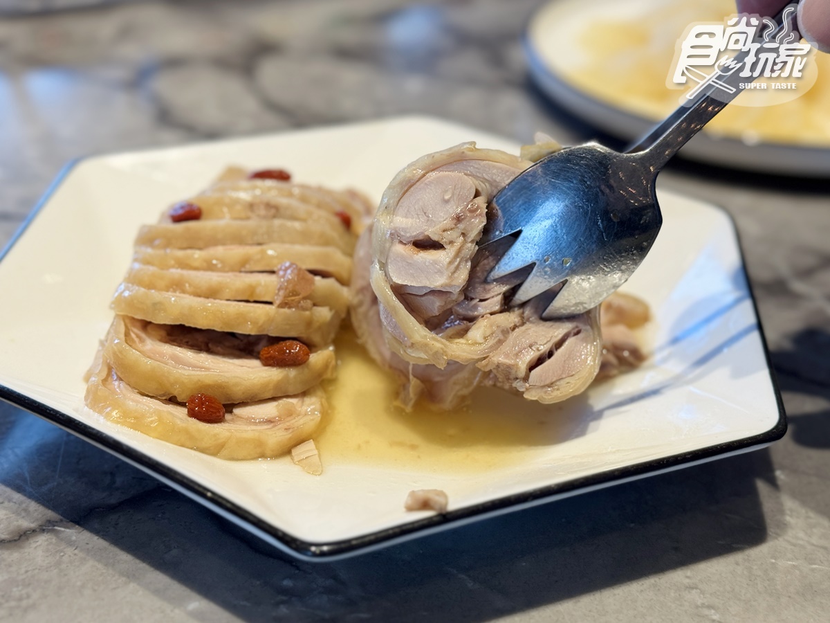 全台唯一「上海料理吃到飽」！超過30款手工點心、蒸籠、熱炒暢吃，千元有找