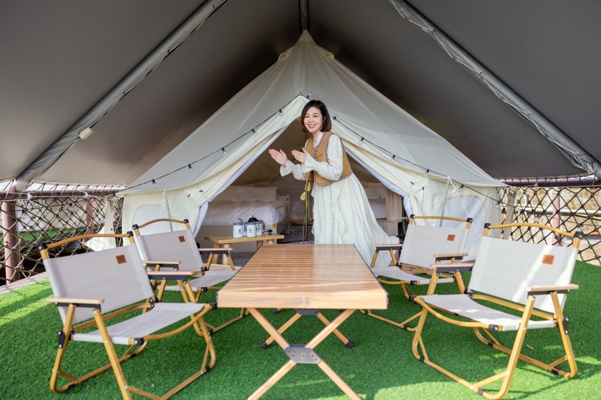 北台灣首間「溫泉懶人露營」！爽泡陽明山天然牛奶湯，享受一泊二食療癒假日