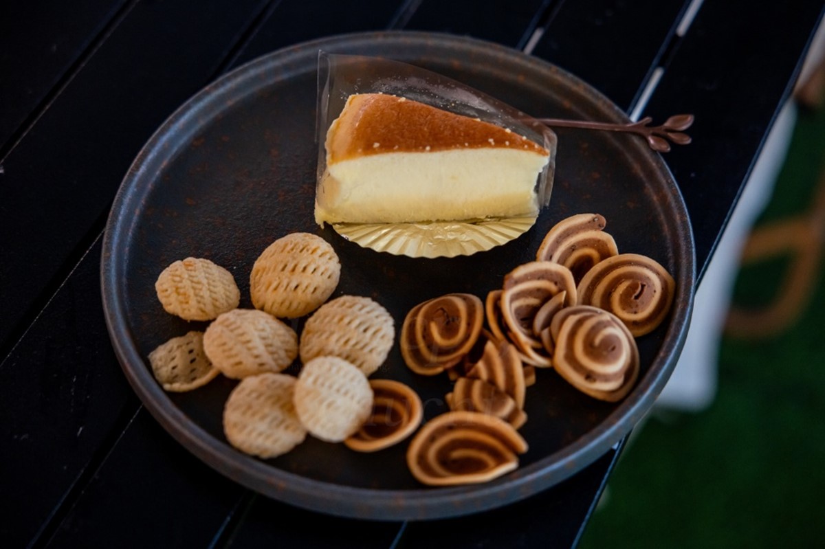 北台灣首間「溫泉懶人露營」！爽泡陽明山天然牛奶湯，享受一泊二食療癒假日