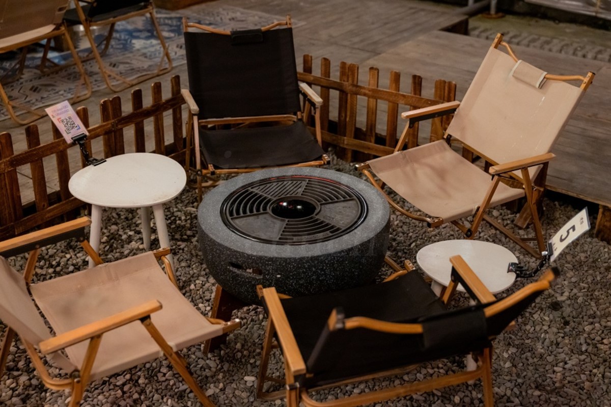 北台灣首間「溫泉懶人露營」！爽泡陽明山天然牛奶湯，享受一泊二食療癒假日