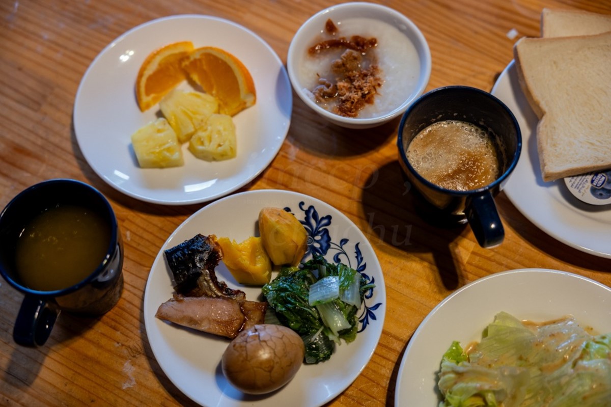 北台灣首間「溫泉懶人露營」！爽泡陽明山天然牛奶湯，享受一泊二食療癒假日