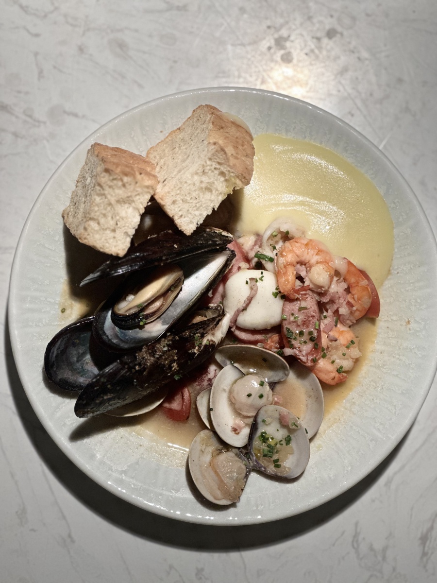 台北最好玩「東方聖誕市集」!快閃2天免費逛,60間餐車美食、文創品牌集合 台北最好玩「東方聖誕市集」!快閃2天免費逛,60間餐車美食、文創品牌集合