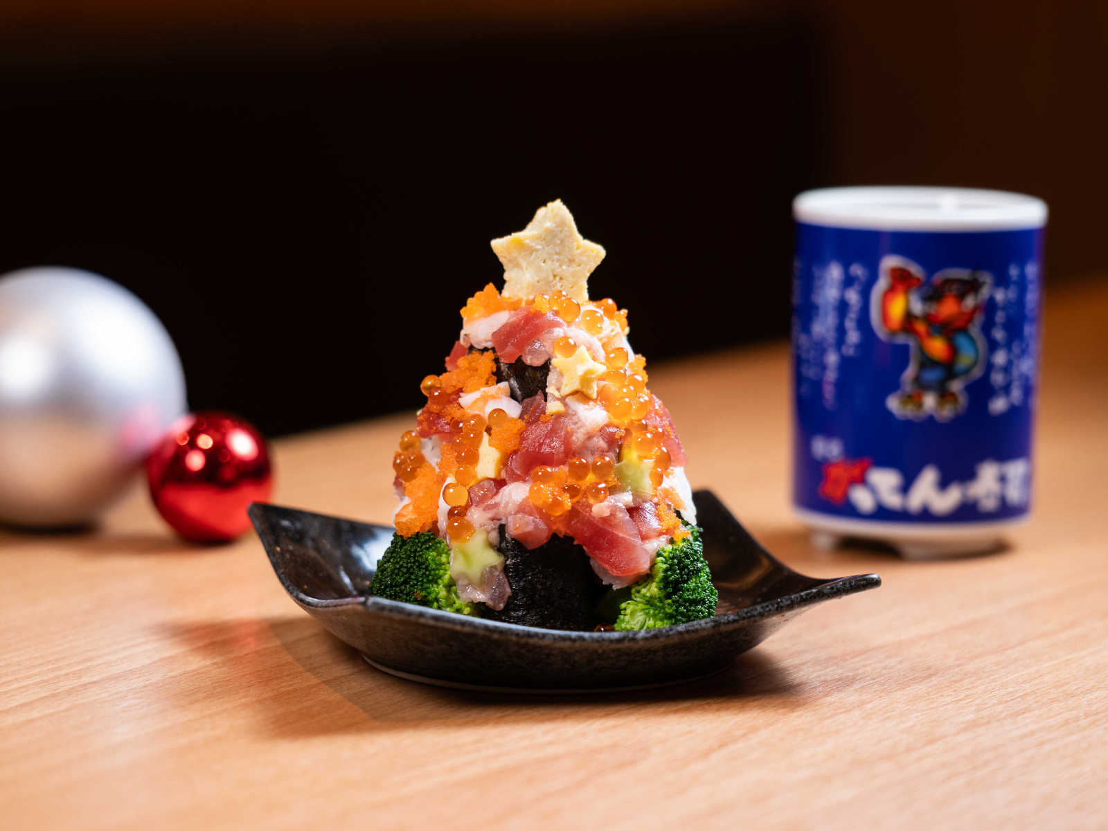 生鮭魚30元開吃！12月壽司優惠４家：免費吃388元聖誕壽司、第８份起半價