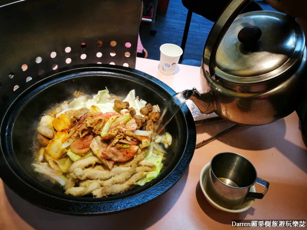 專人桌邊現場爆炒！桃園６間爆香石頭火鍋：祖傳湯頭、勁辣老壇酸菜鍋