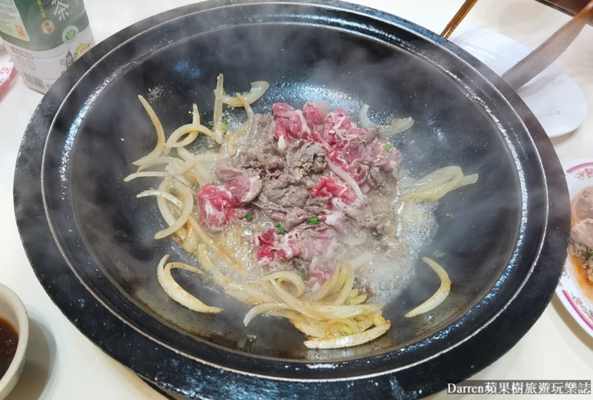 專人桌邊現場爆炒！桃園６間爆香石頭火鍋：祖傳湯頭、勁辣老壇酸菜鍋