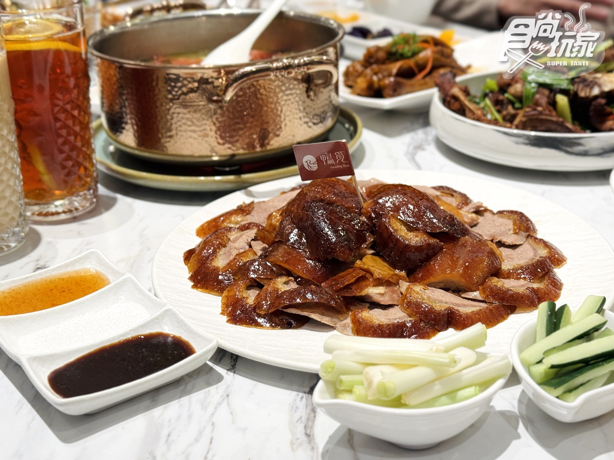 4.8星烤鴨「鴨覓」插旗信義！連３天狂送「整隻烤鴨」，爽嗑３公斤櫻桃鴨