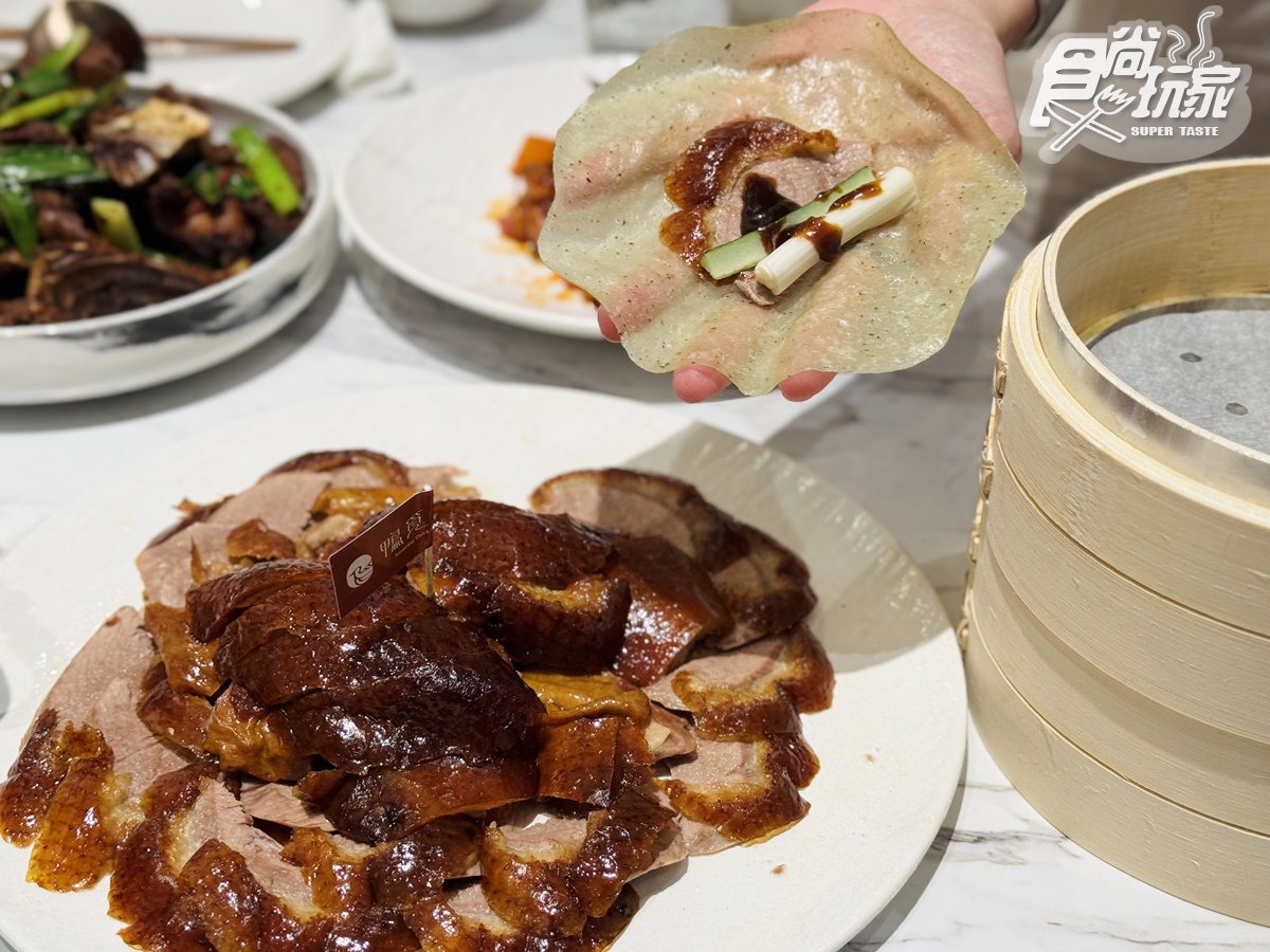 4.8星烤鴨「鴨覓」插旗信義！連３天狂送「整隻烤鴨」，爽嗑３公斤櫻桃鴨