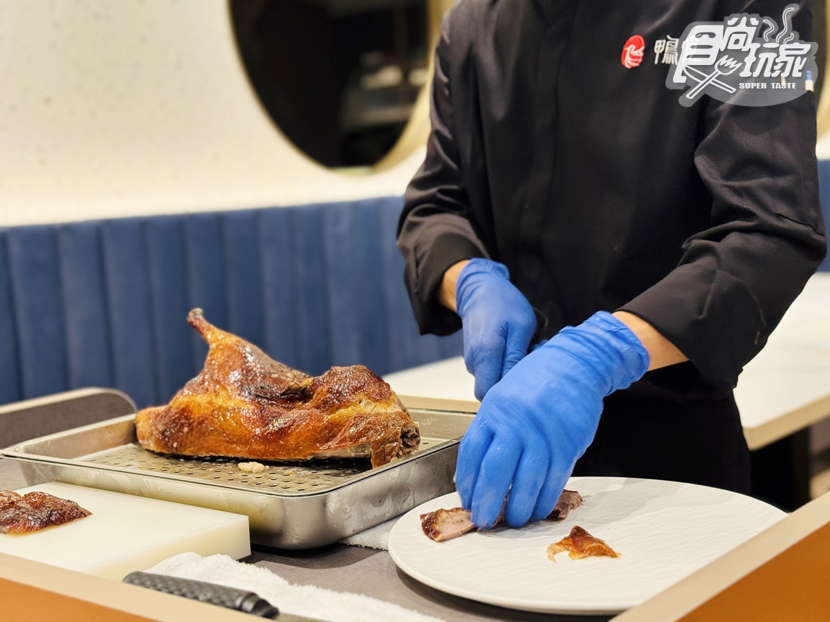 4.8星烤鴨「鴨覓」插旗信義！連３天狂送「整隻烤鴨」，爽嗑３公斤櫻桃鴨