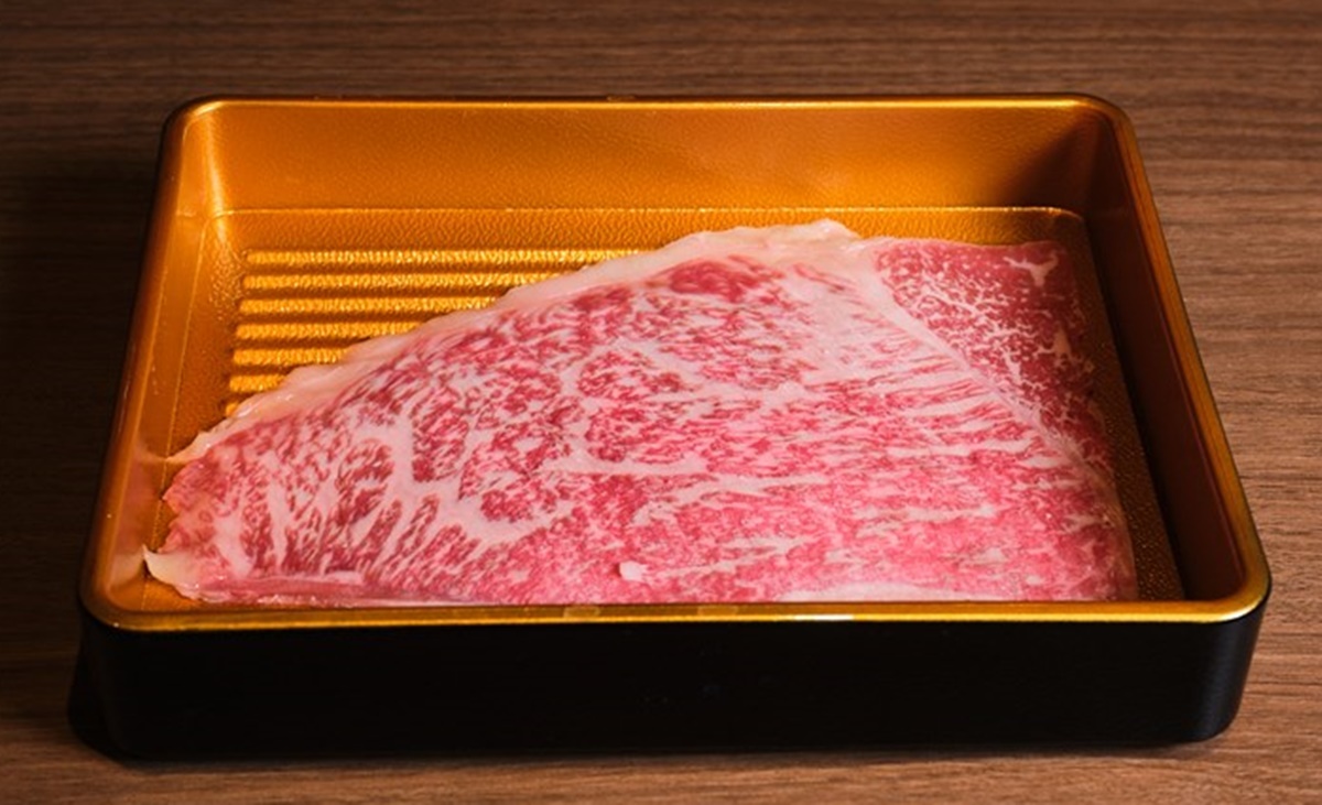 不只MOMO壽喜燒！全新「壽喜燒吃到飽」現切和牛、自助吧、生甜甜圈無限吃