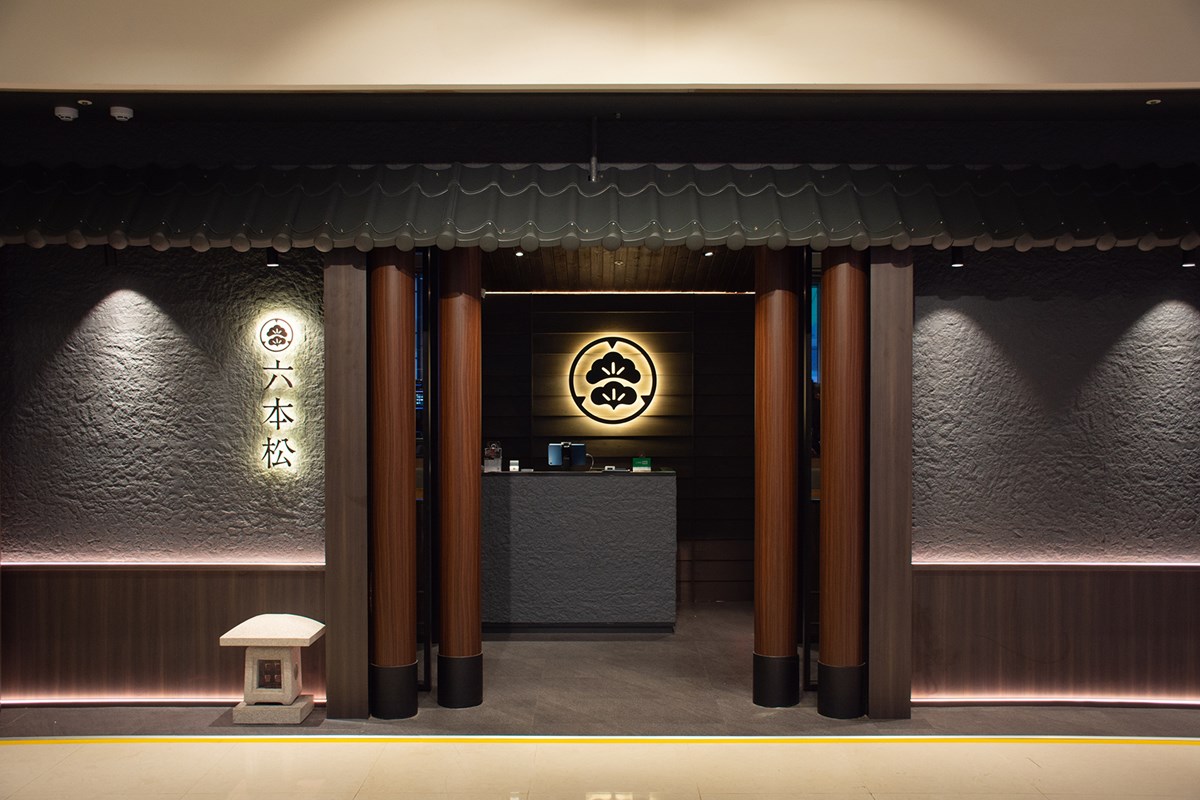 不只MOMO壽喜燒！全新「壽喜燒吃到飽」現切和牛、自助吧、生甜甜圈無限吃