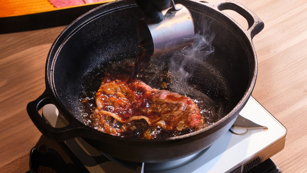 不只MOMO壽喜燒！全新「壽喜燒吃到飽」現切和牛、自助吧、生甜甜圈無限吃