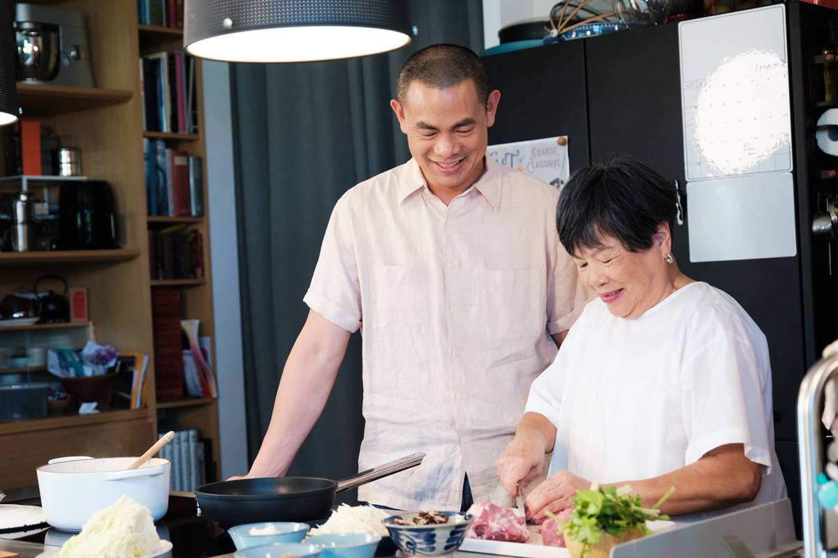 竹筍高湯怎麼煮？江振誠教１招鮮甜美味，《暖廚家味》攜手媽媽熬人情味鹹粥