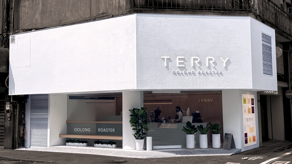 聖誕最美茶飲！週末限定「聖多諾黑紅寶石拿鐵」３階段喝，TWG首間外帶店買一送一