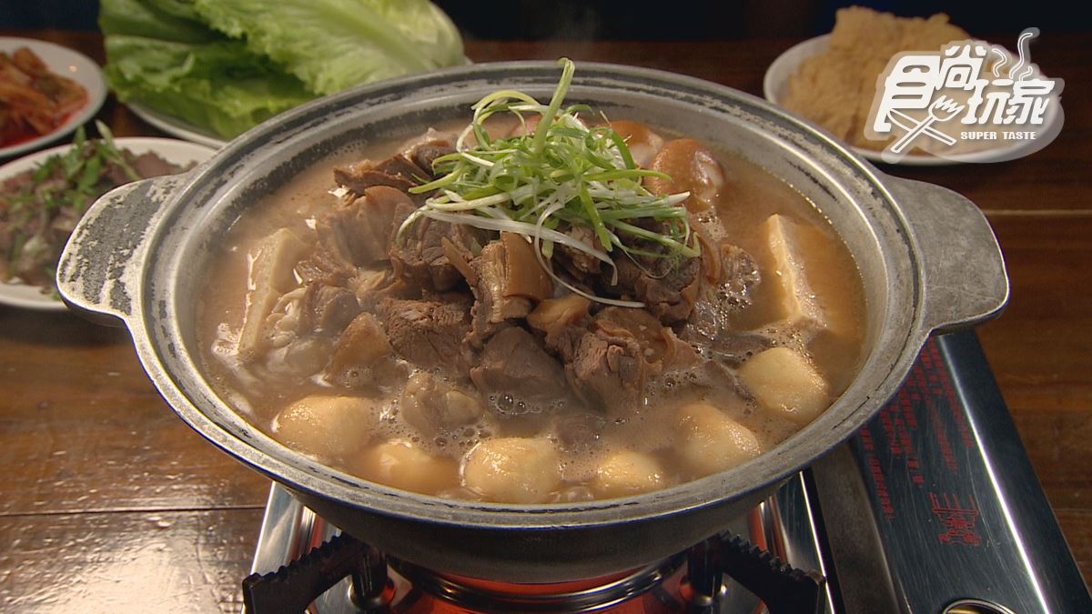 一開店就客滿！「台北最難訂羊肉爐」是這家，濃厚香醇「紅燒羊肉爐」超欠吃