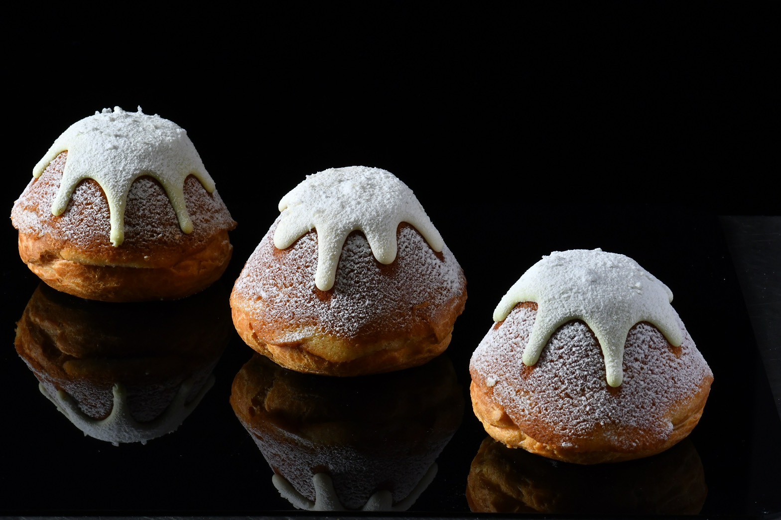 日本最火「富士山生泡芙」免費吃！快閃店買３送１，85度C生甜甜圈10元