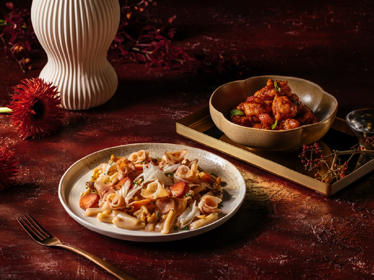 全台最強草莓吃到飽！22道草莓料理無限供應，爐烤豬排、海鮮、甜點通通有