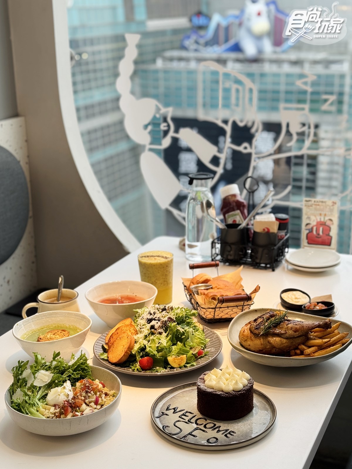 歐式麵包、咖啡無限續！高CP值「高空早午餐」爽嗑BBQ烤雞，免費送布朗尼