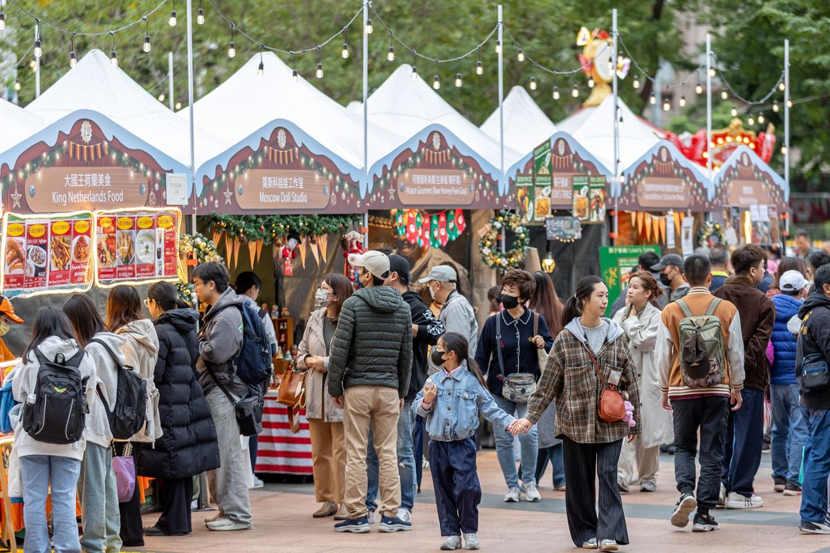全台最受注目耶誕盛事之一！新北歡樂耶誕城精彩落幕，笑聲與馬戲燈海交織45天