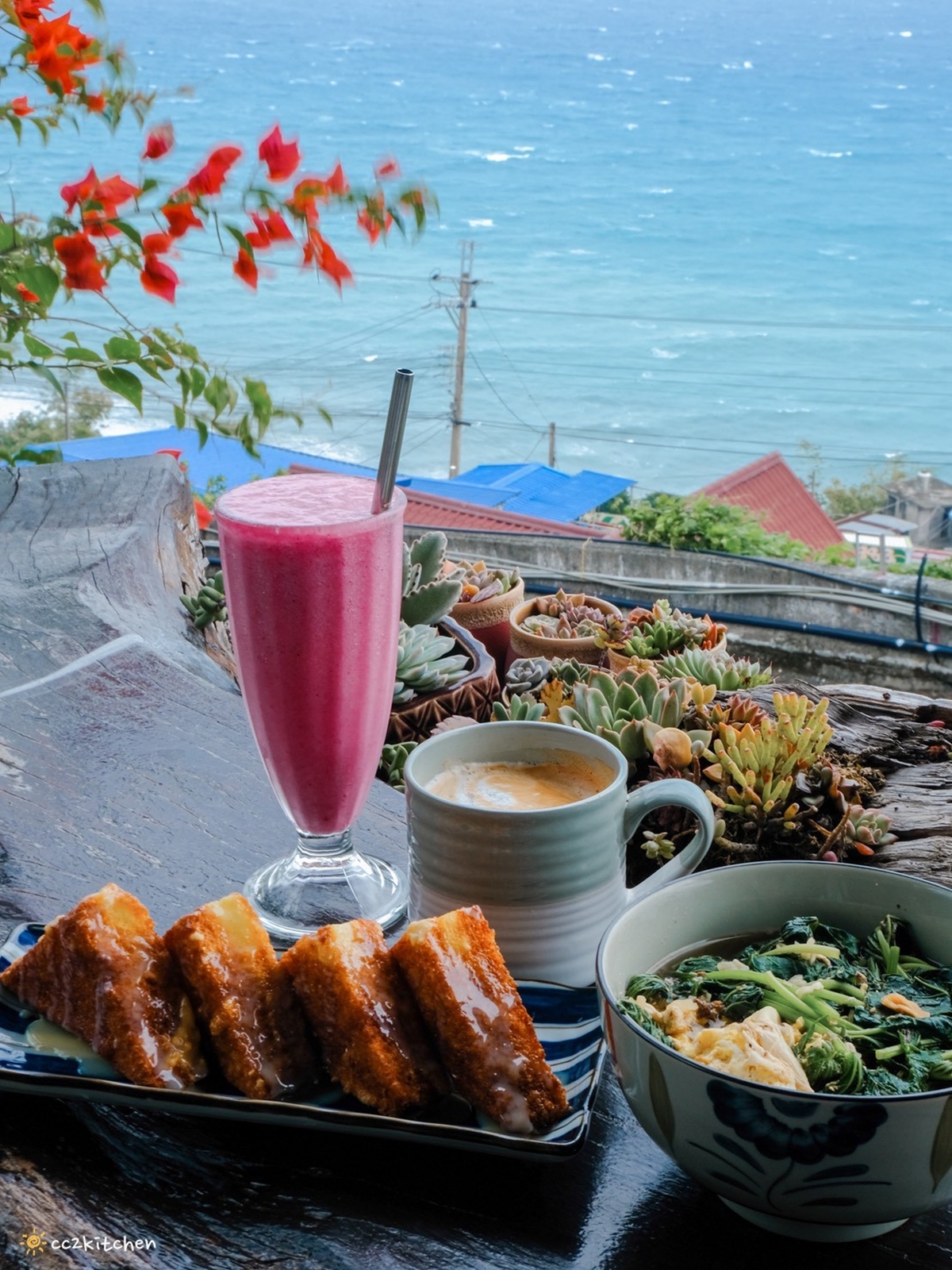 視野完勝多良車站!藏在半山腰的看海秘境,吹海風吃泡麵看太平洋 視野完勝多良車站!藏在半山腰的看海秘境,吹海風吃泡麵看太平洋