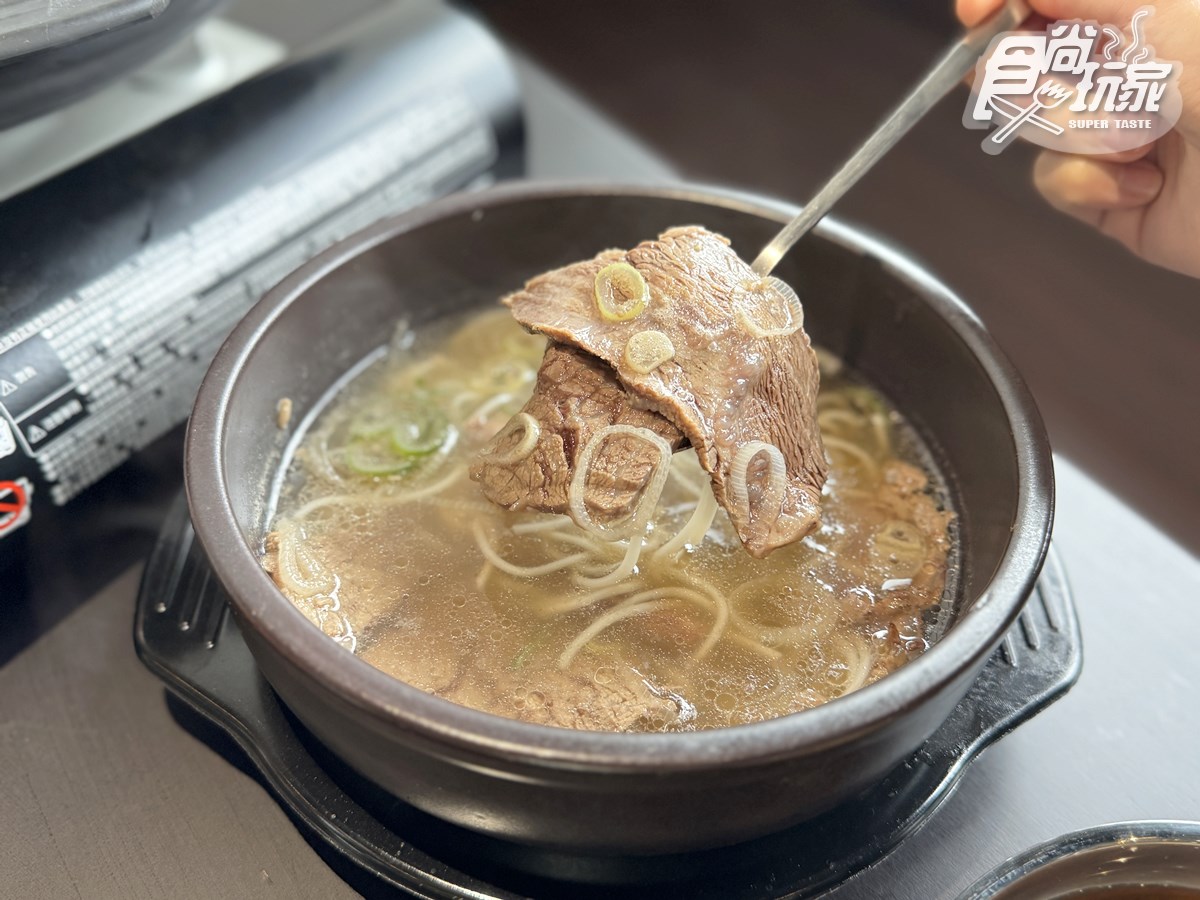 築間第1家「韓國醒酒湯」開幕!5大推薦+隱藏吃法一覽,內用小菜無限續到飽 築間第1家「韓國醒酒湯」開幕!5大推薦+隱藏吃法一覽,內用小菜無限續到飽