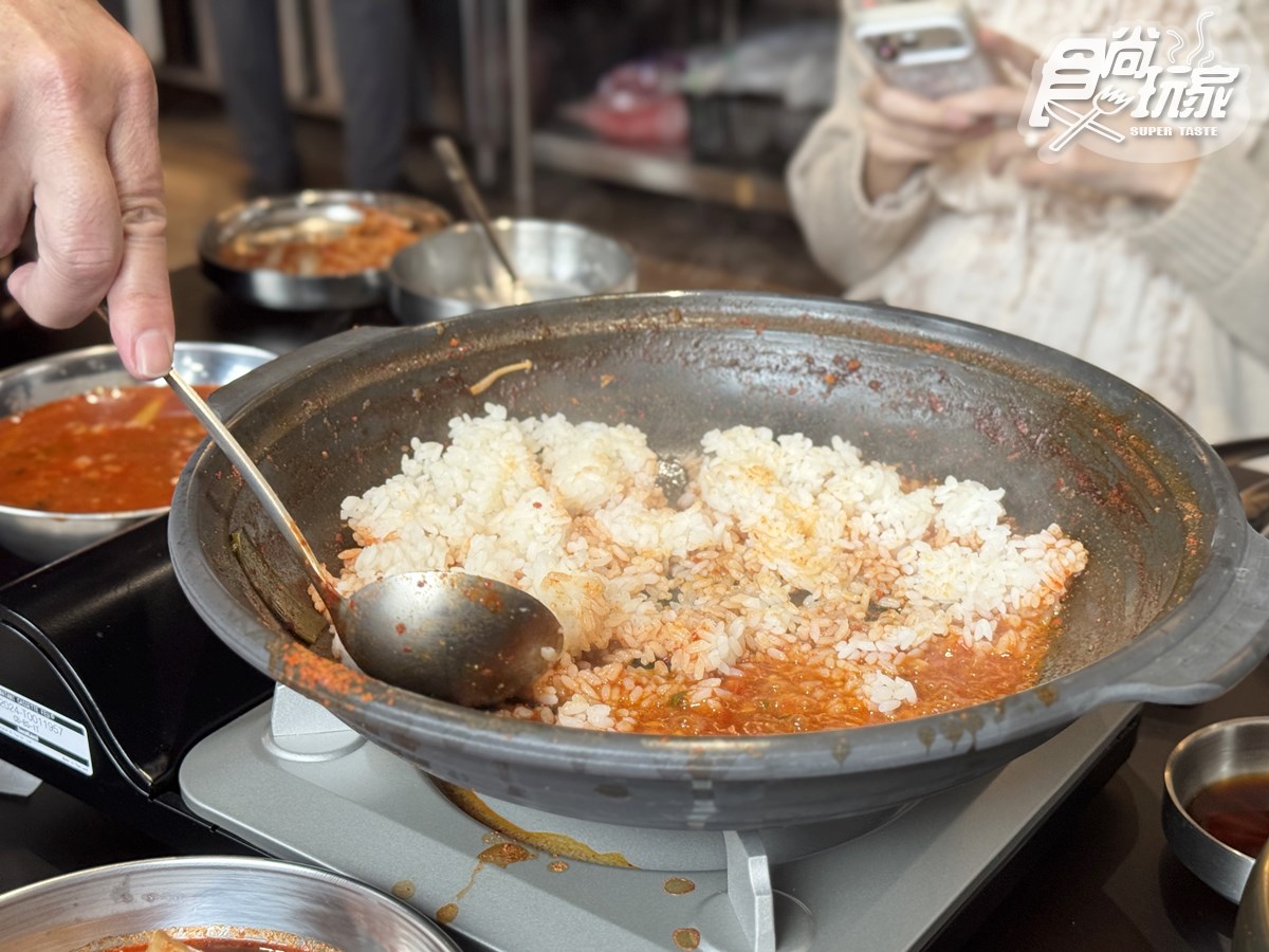 築間第1家「韓國醒酒湯」開幕!5大推薦+隱藏吃法一覽,內用小菜無限續到飽 築間第1家「韓國醒酒湯」開幕!5大推薦+隱藏吃法一覽,內用小菜無限續到飽