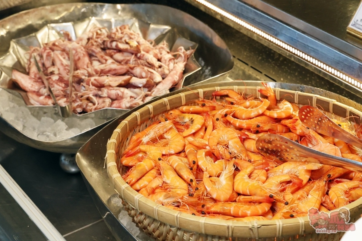 老饕激推「台南最強飯店吃到飽」！超過200道多國料理、螃蟹海鮮無限吃