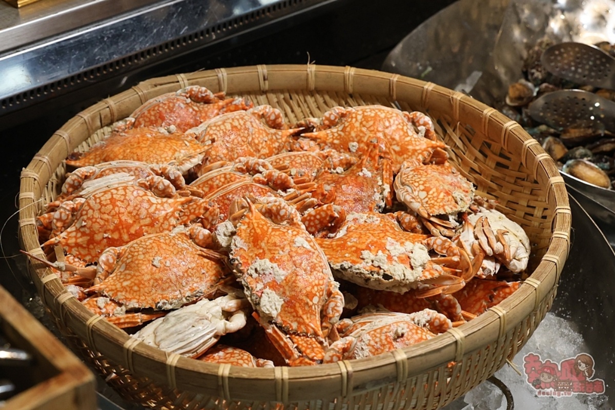 老饕激推「台南最強飯店吃到飽」！超過200道多國料理、螃蟹海鮮無限吃