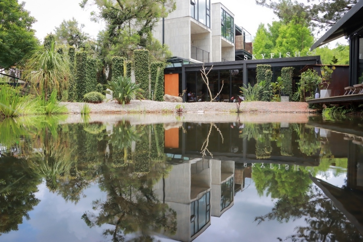 180度湖景下午茶！日月潭秘境咖啡８間：昭和池畔小屋、玻璃屋草地披薩