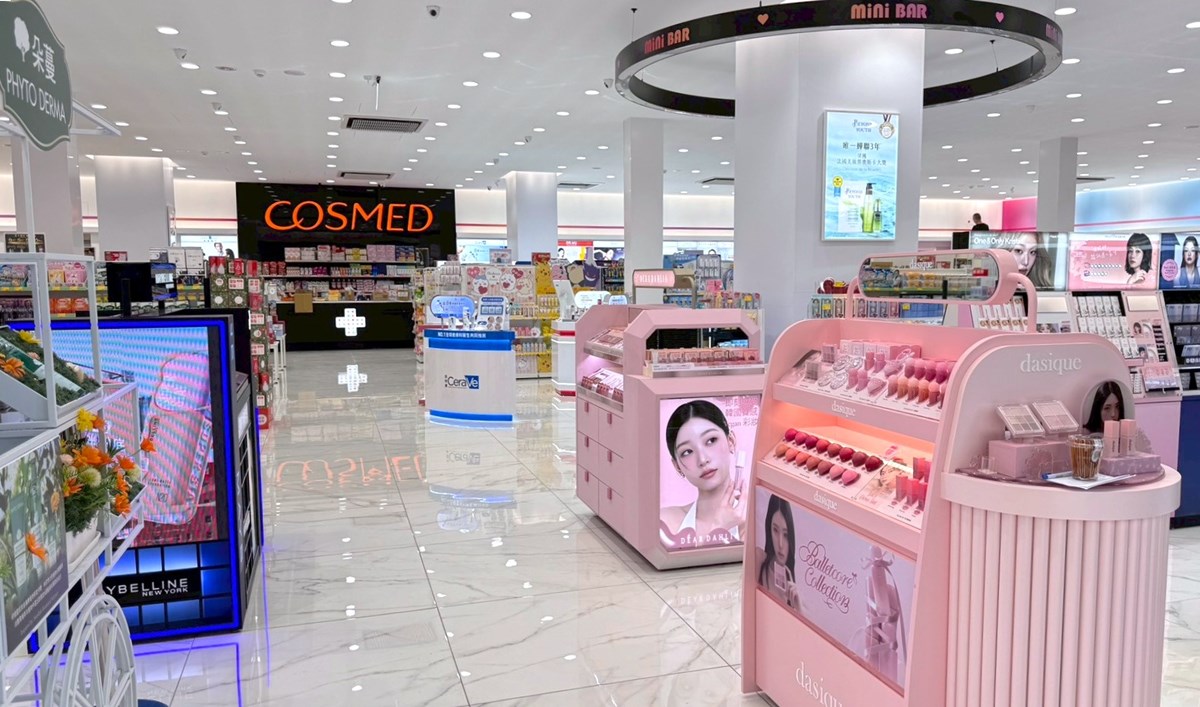 全台首間「OLIVE YOUNG」在這！５大亮點＋推薦必買，加碼超Q迪士尼盒玩