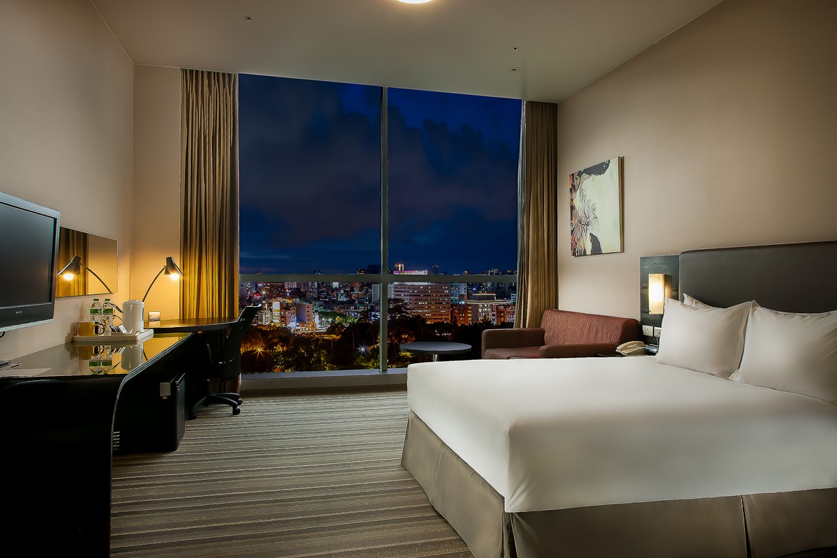 高鐵＋住宿最低０元起！高鐵假期優惠現折200元，多人同行折抵金額無上限