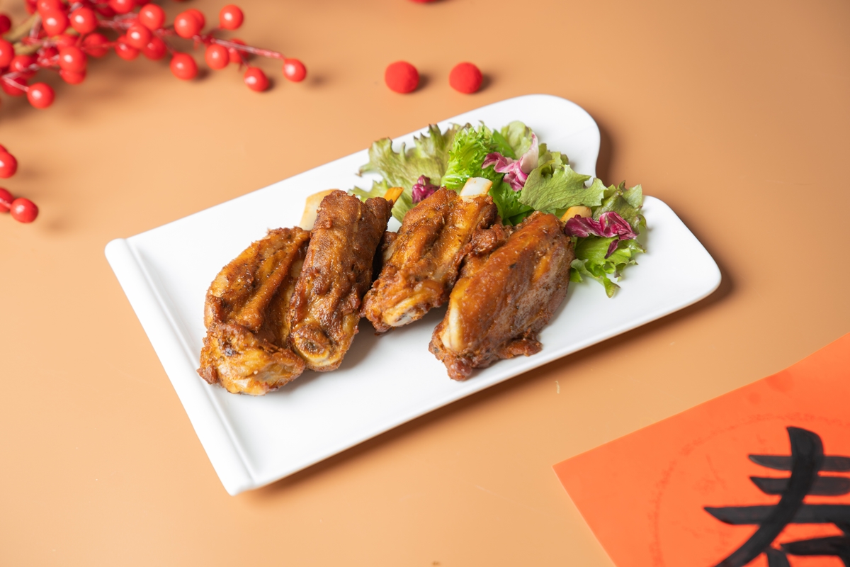 米其林年菜2999！「連６年米其林推薦台菜」下殺64折，免運再送煙燻豚棒腿